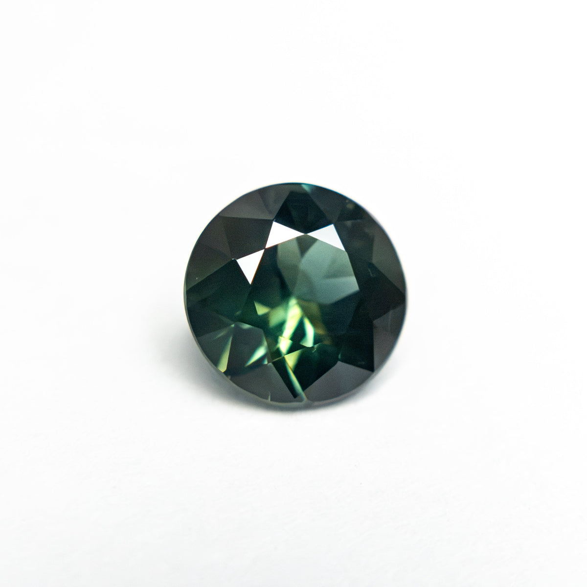 1.49ct 7.00x7.12x4.08mm Round Brilliant Sapphire 23810-02