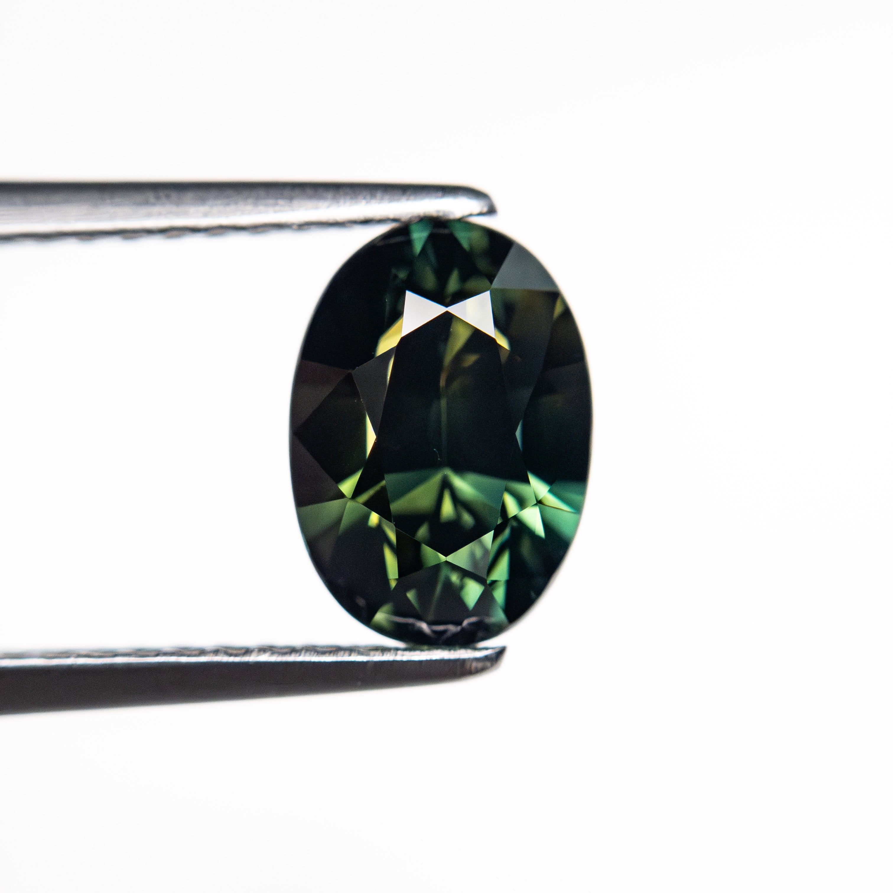 1.72ct 8.27x5.88x4.36mm Oval Brilliant Sapphire 26490-01