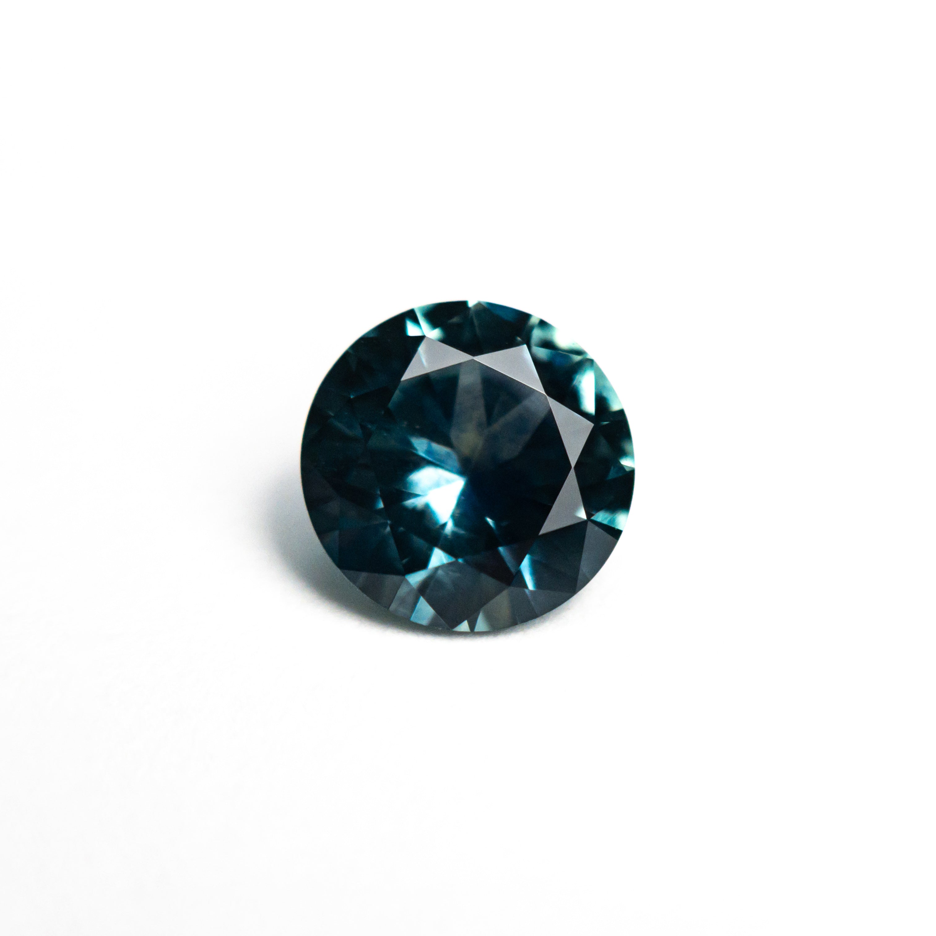 1.39ct 6.83x6.80x4.09mm Round Brilliant Sapphire 26524-15