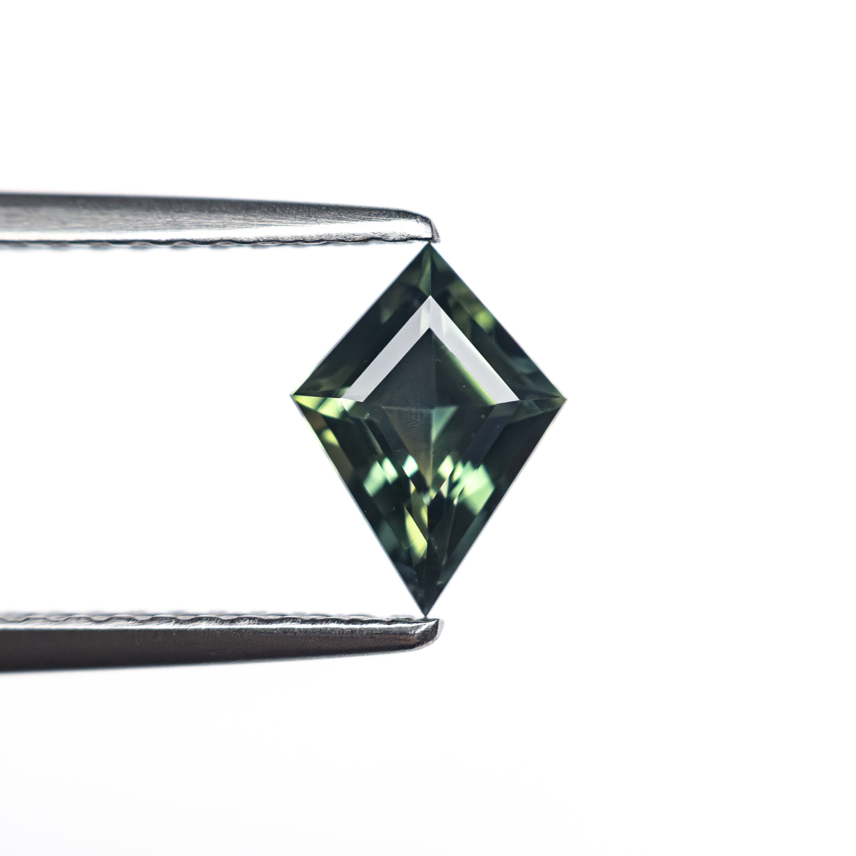 0.66ct 7.66x4.86x3.08mm Kite Step Cut Sapphire 27336-24