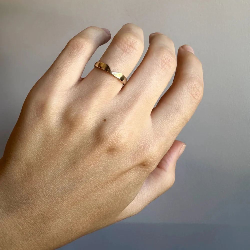 Notch Ring — Commitment, Curated