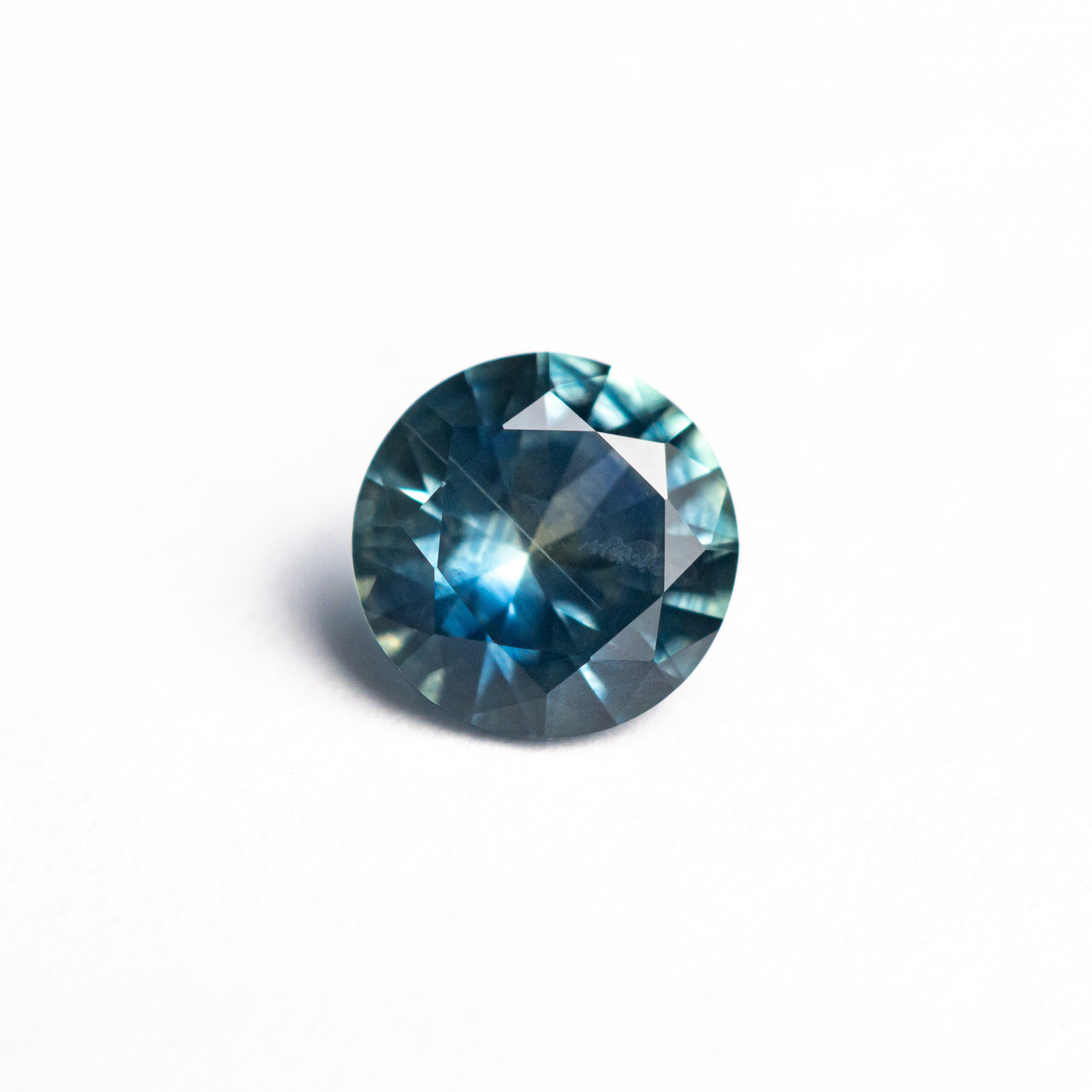 1.32ct 6.74x6.68x3.98mm Round Brilliant Sapphire 26524-18