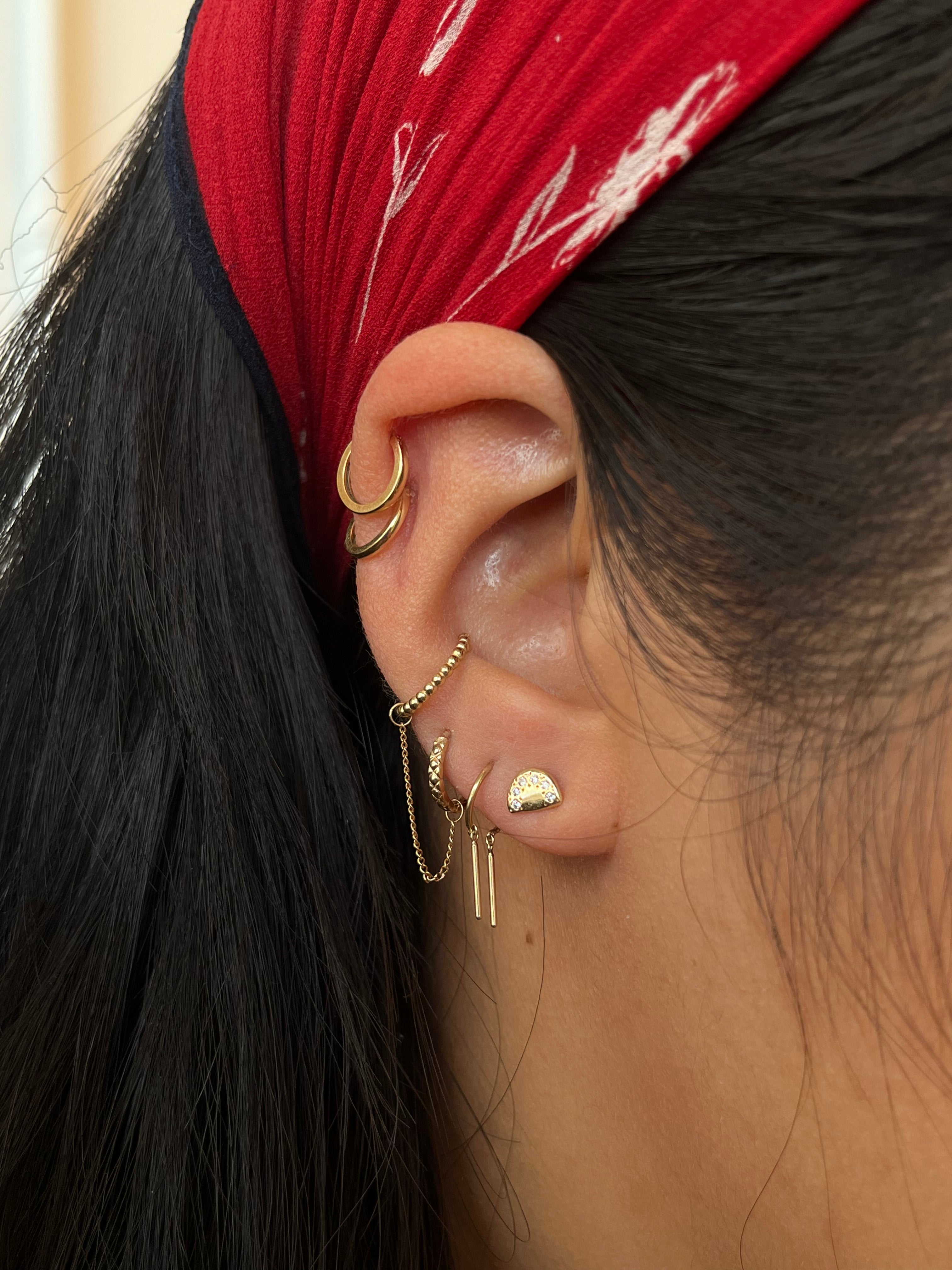 Kilima Diamond Arch Stud Earrings