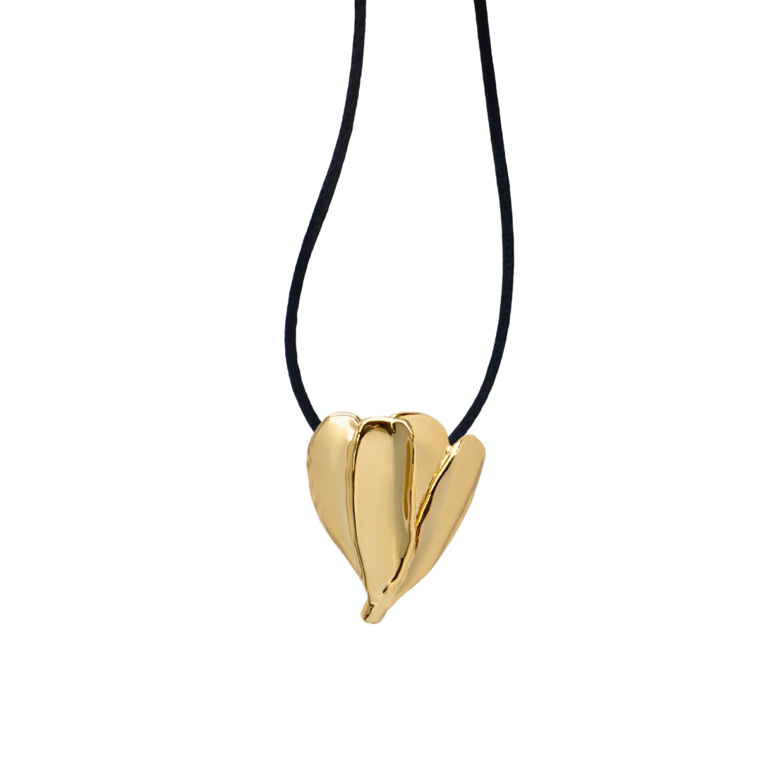 La Tulipe Pendant Necklace
