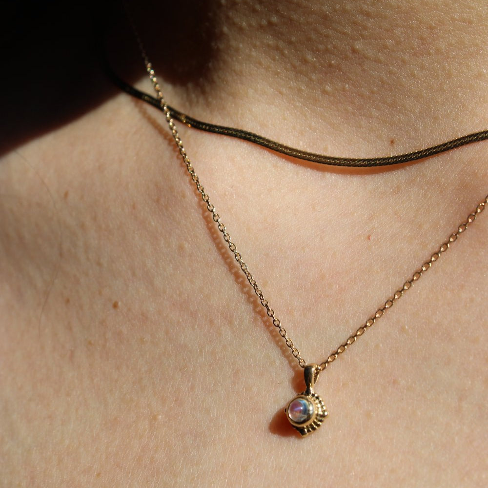 Mari Necklace - Moonstone