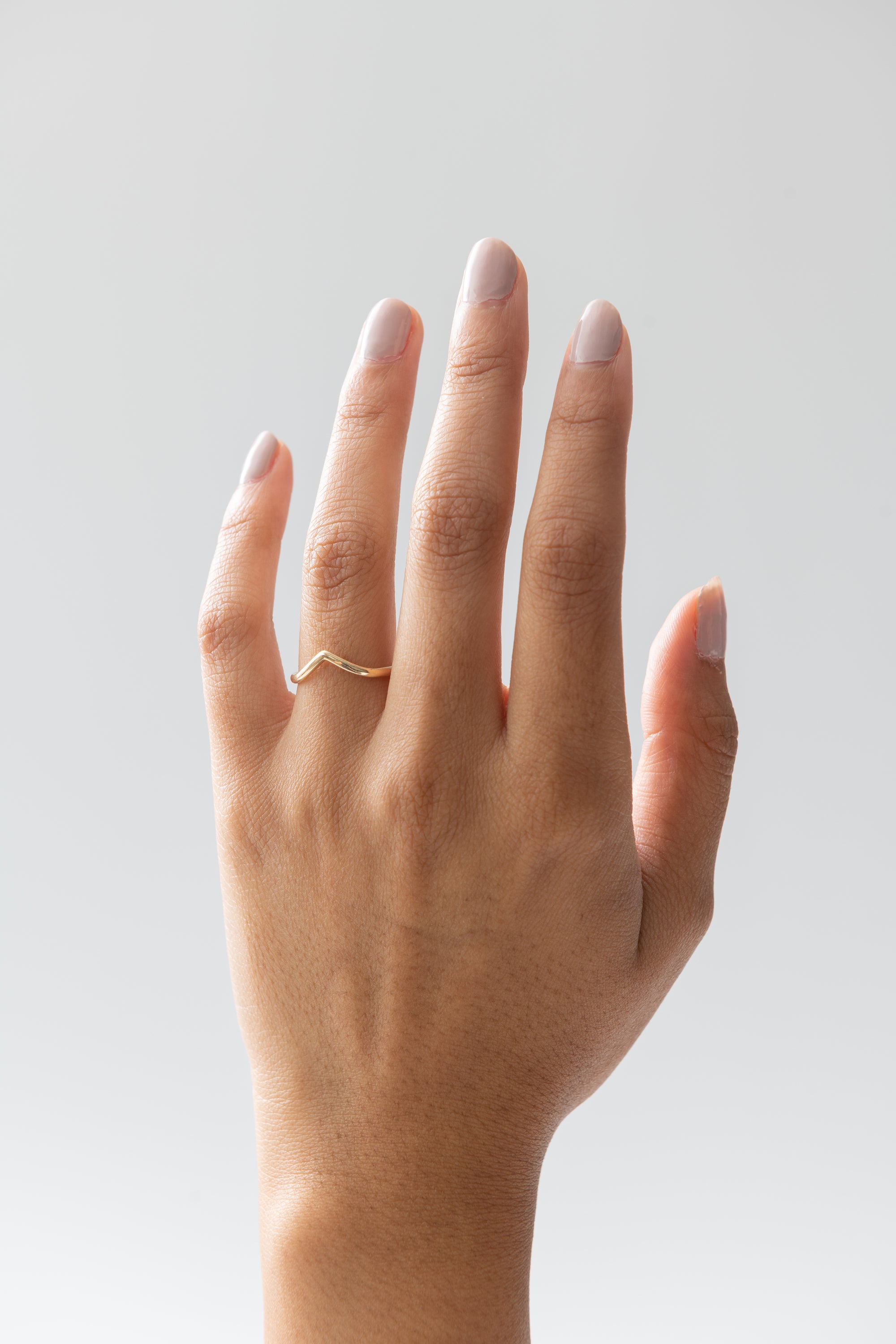 Curved V Band