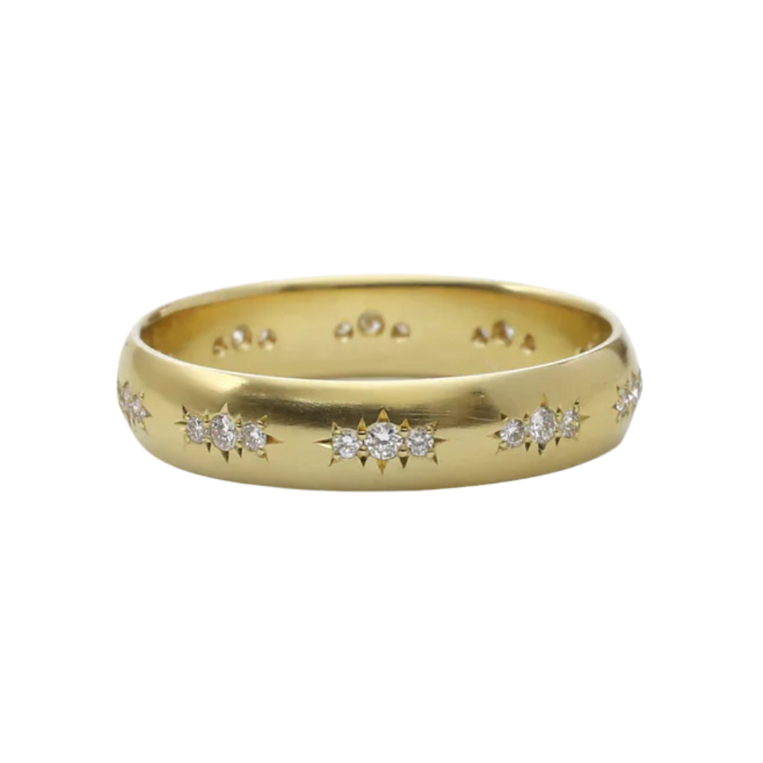 Three-Clustered Diamond Cloak Band - 4mm — Commitment, Curated