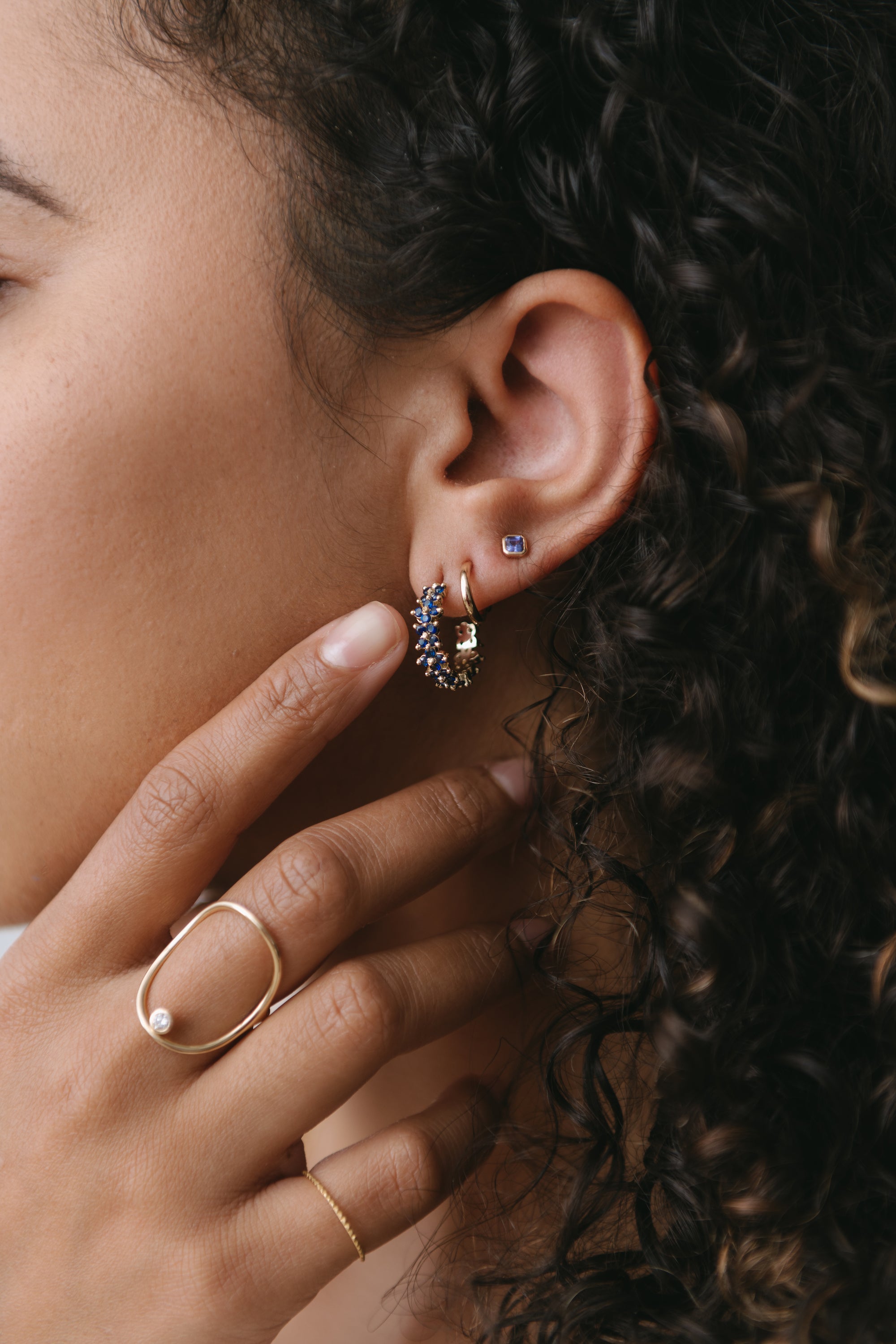 Clover Hoops - Blue Sapphire