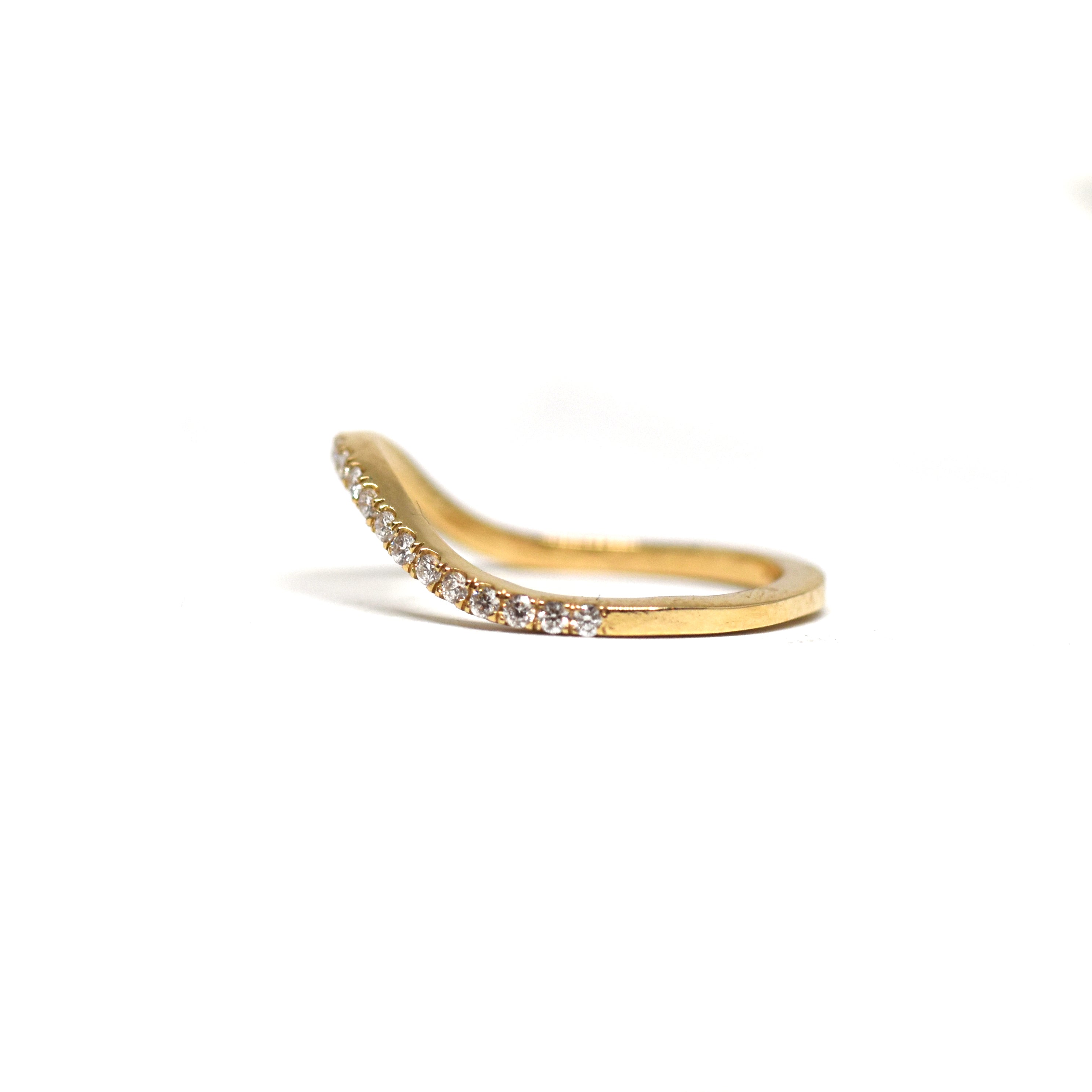 Curved Diamond Band