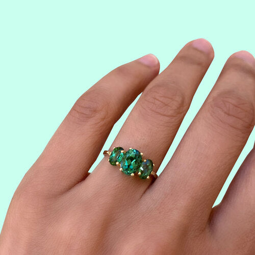 Oval the Moon Ring - Green