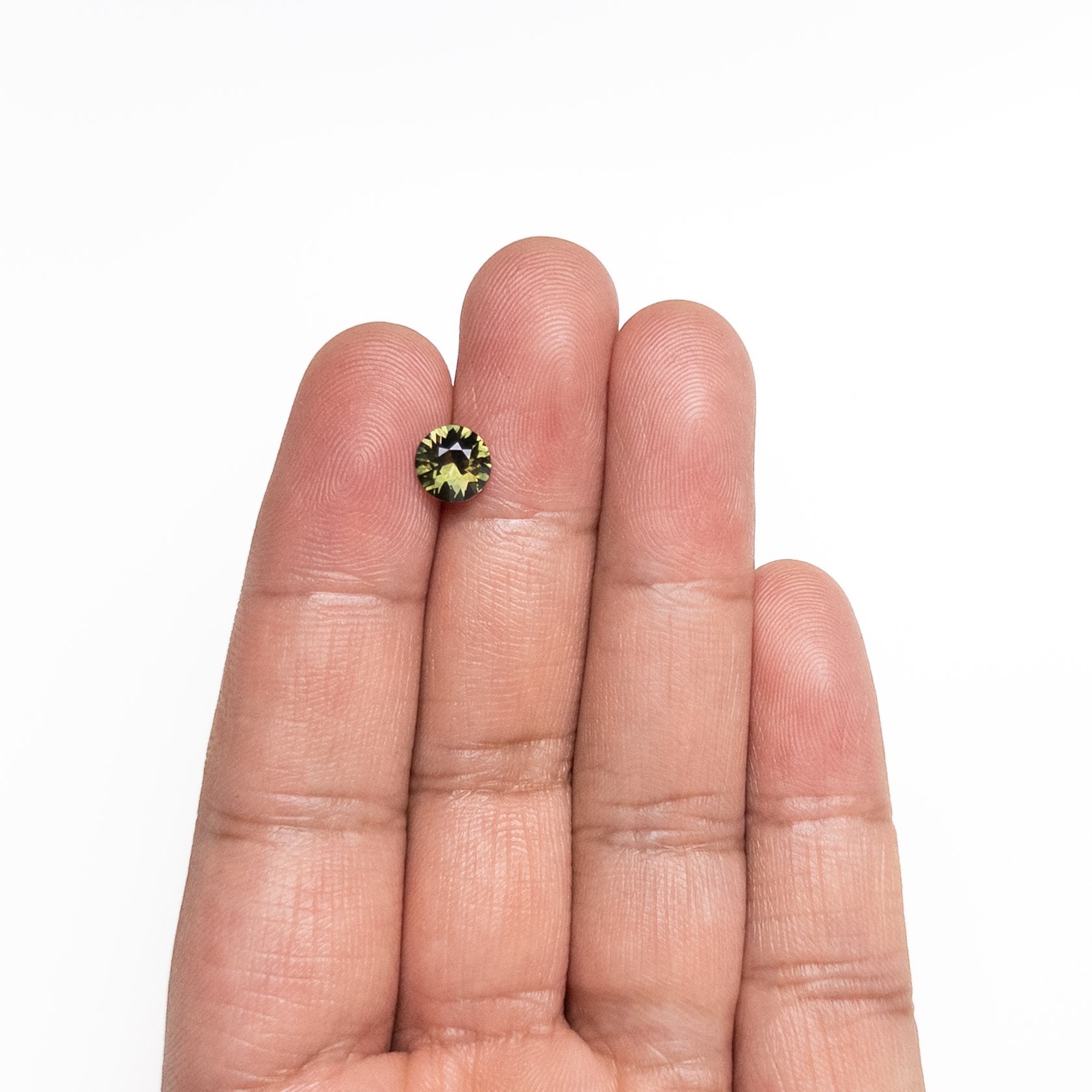 1.53ct 7.04x7.10x4.30mm Round Brilliant Sapphire 25371-02