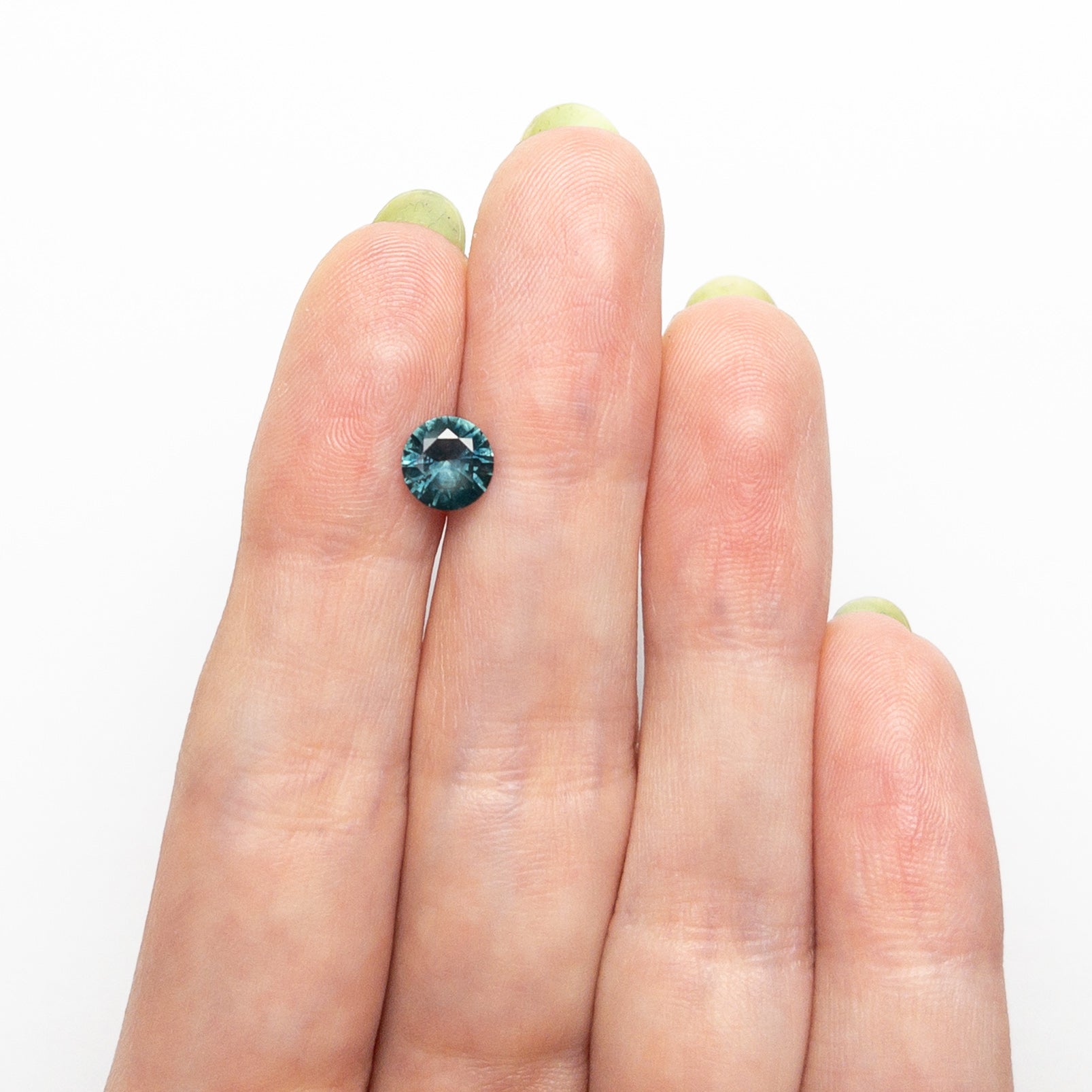 1.09ct 6.37x6.33x3.67mm Round Brilliant Sapphire 26524-06