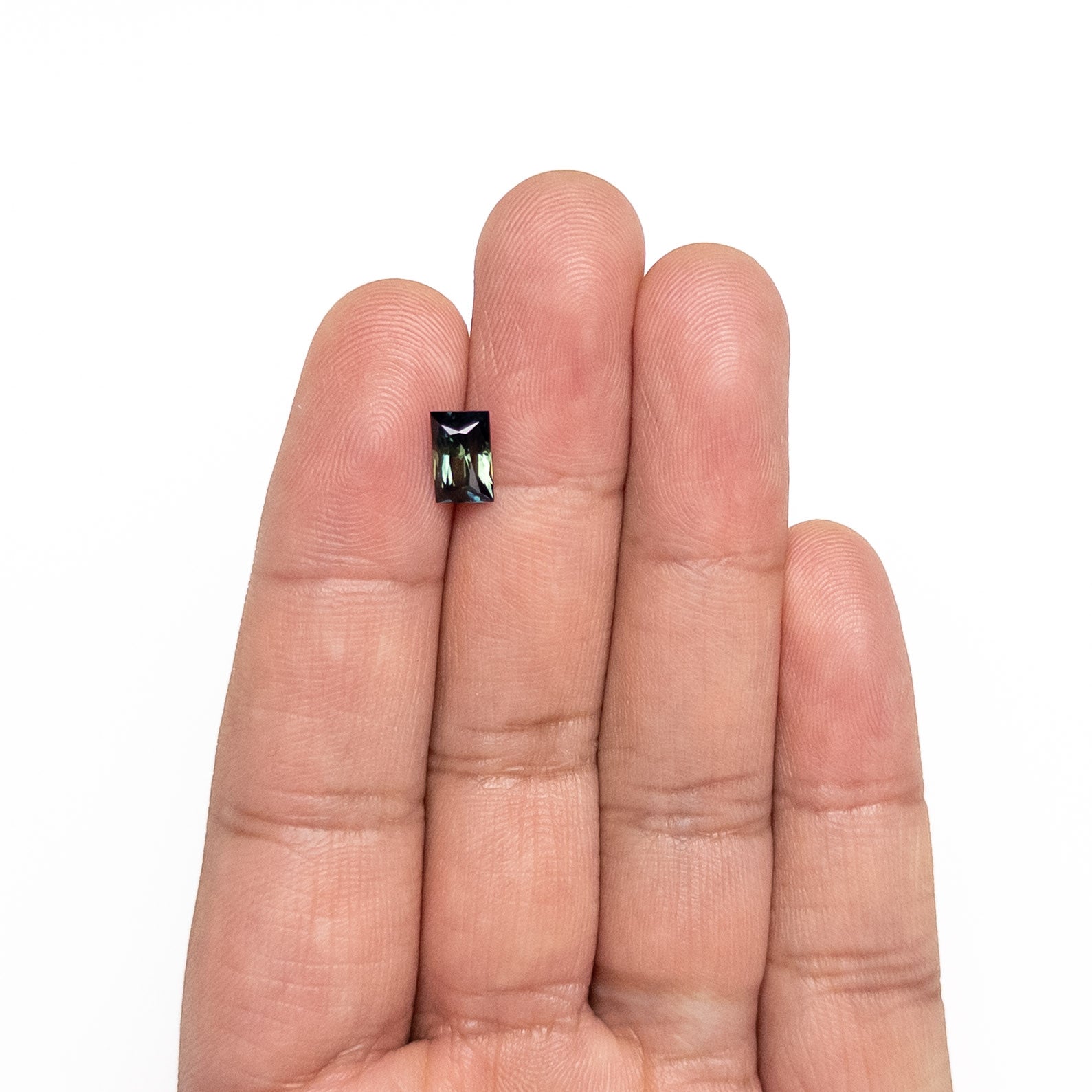 1.85ct 7.96x5.09x4.51mm Rectangle Brilliant Sapphire 26628-01