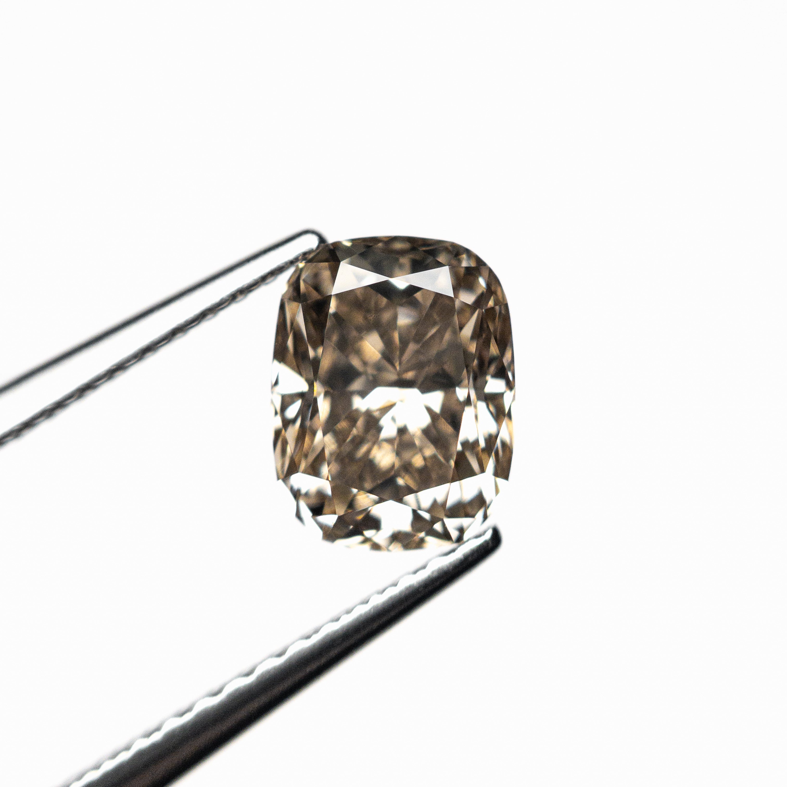 1.58ct 7.58x5.87x4.34mm VS2 C6 Cushion Brilliant 27094-01