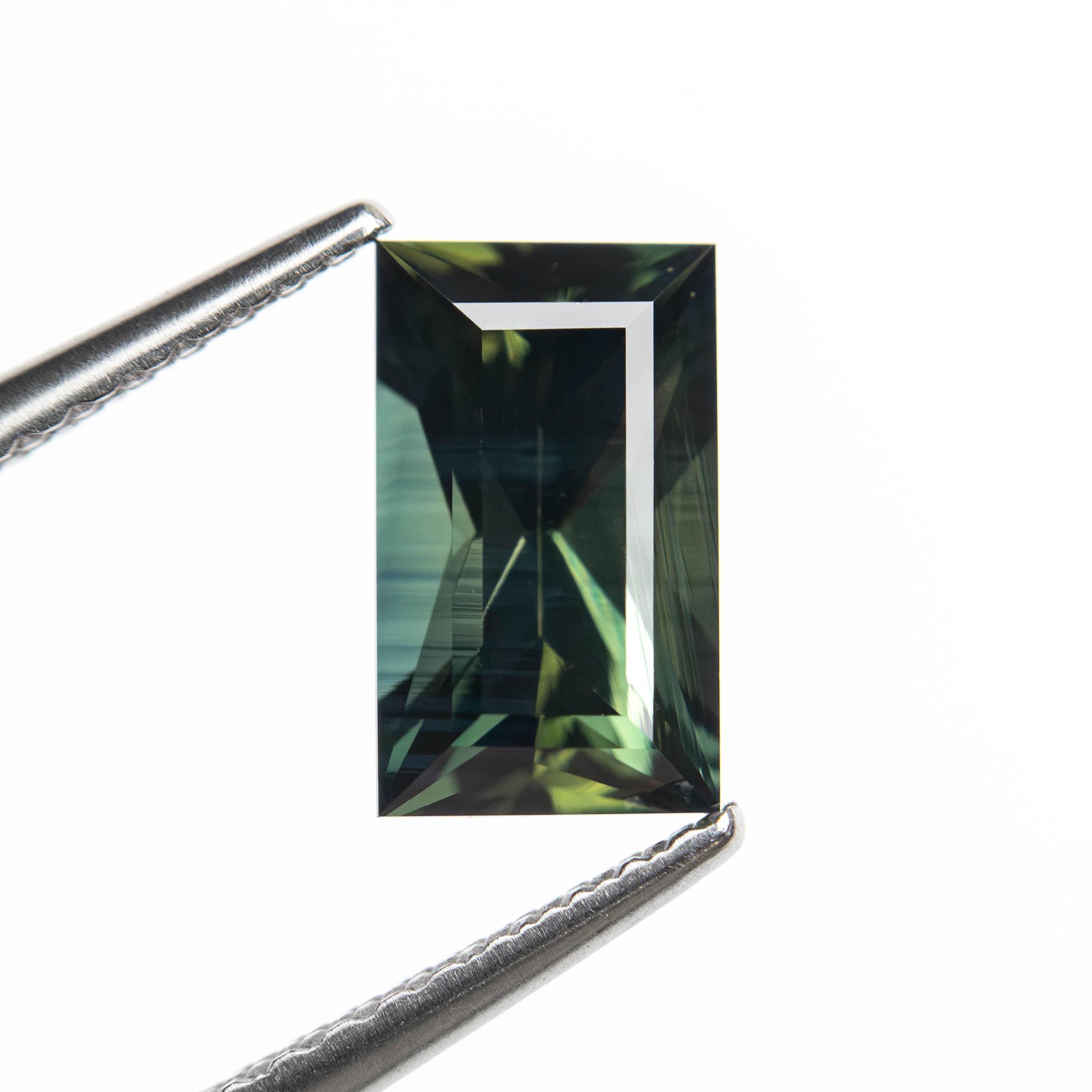 1.54ct 8.20x4.90x4.06mm Rectangle Step Cut Sapphire 27323-01