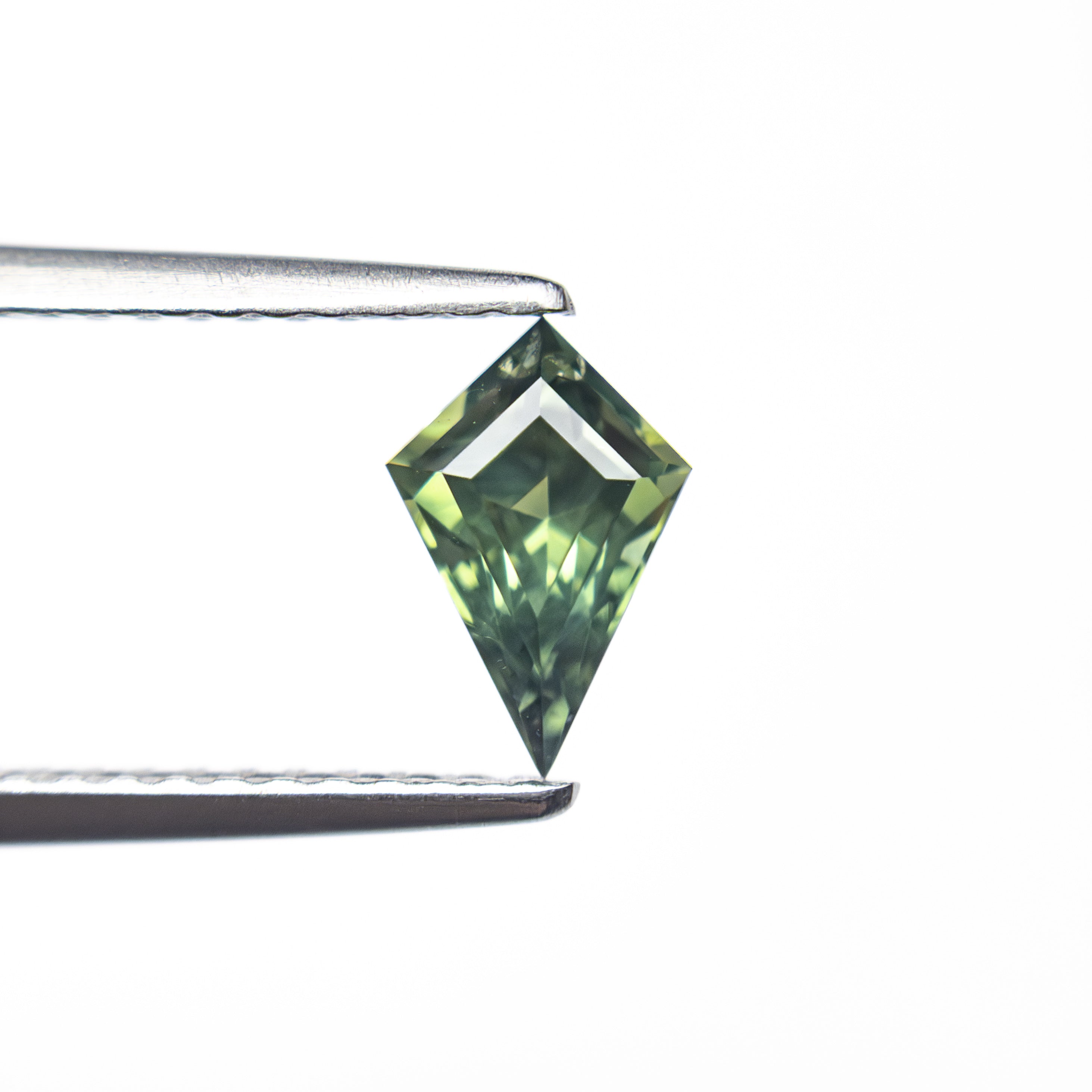 0.67ct 7.58x5.02x3.65mm Kite Step Cut Sapphire 27336-16