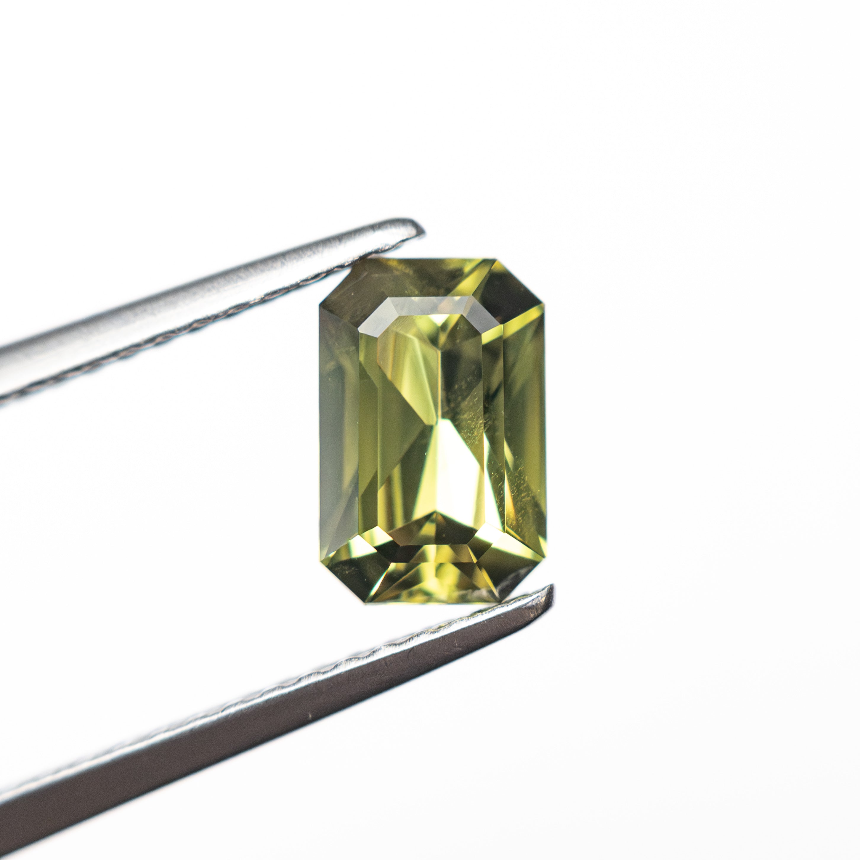 1.15ct 7.55x4.93x3.10mm Cut Corner Rectangle Step Cut Sapphire 27361-01