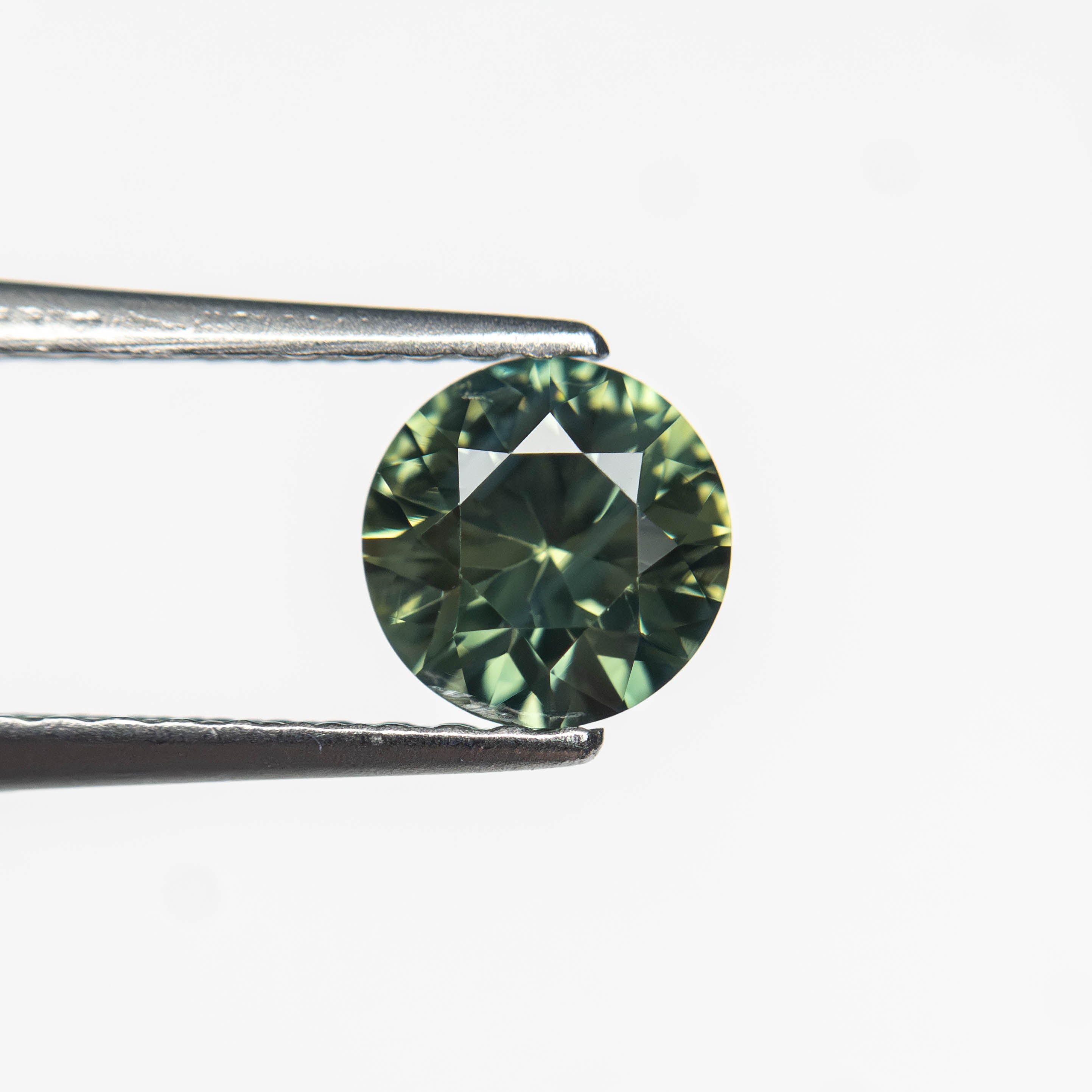 0.71ct 5.31x5.28x3.50mm Round Brilliant Sapphire 27363-02