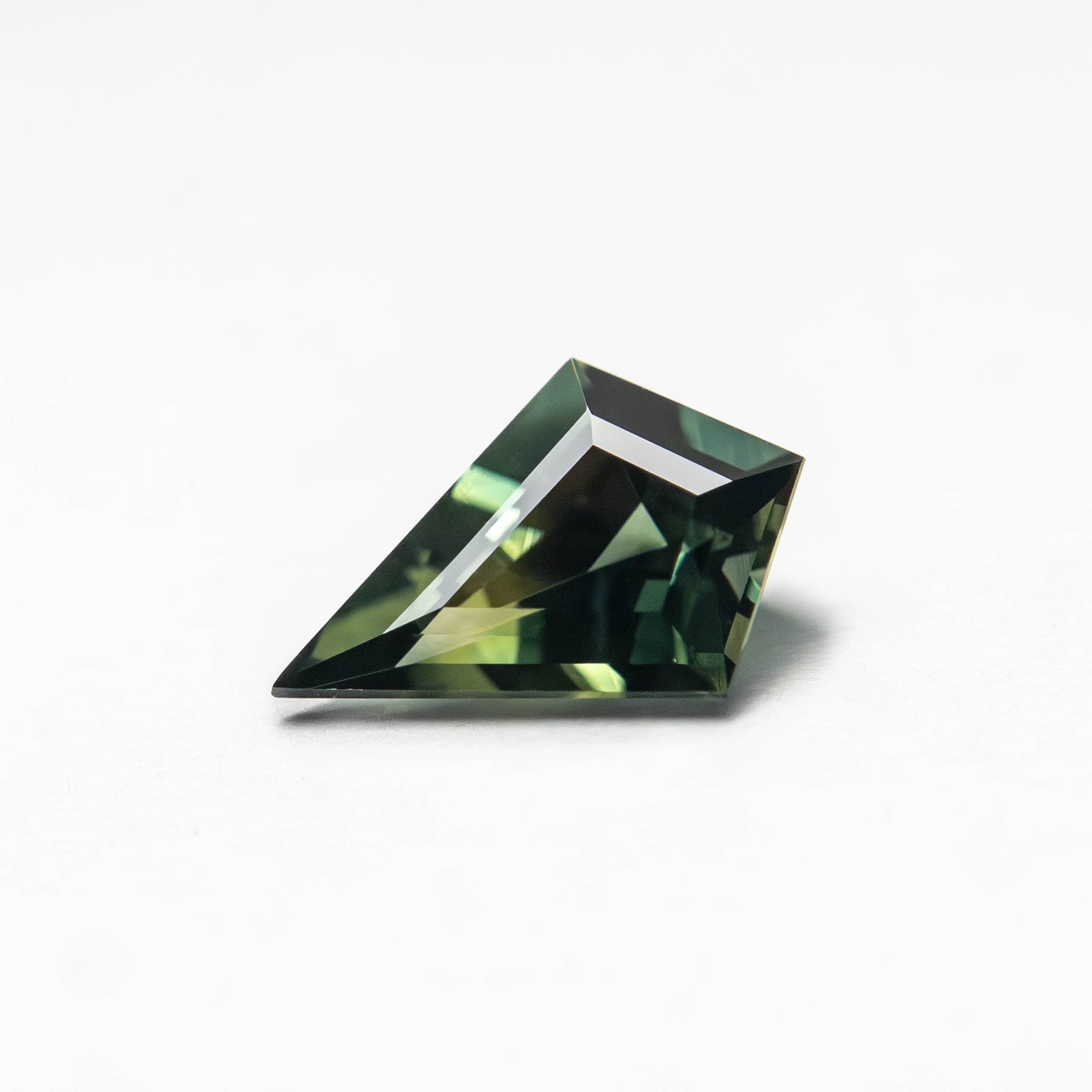 0.50ct 7.34x4.96x2.87mm Kite Step Cut Sapphire 27363-16