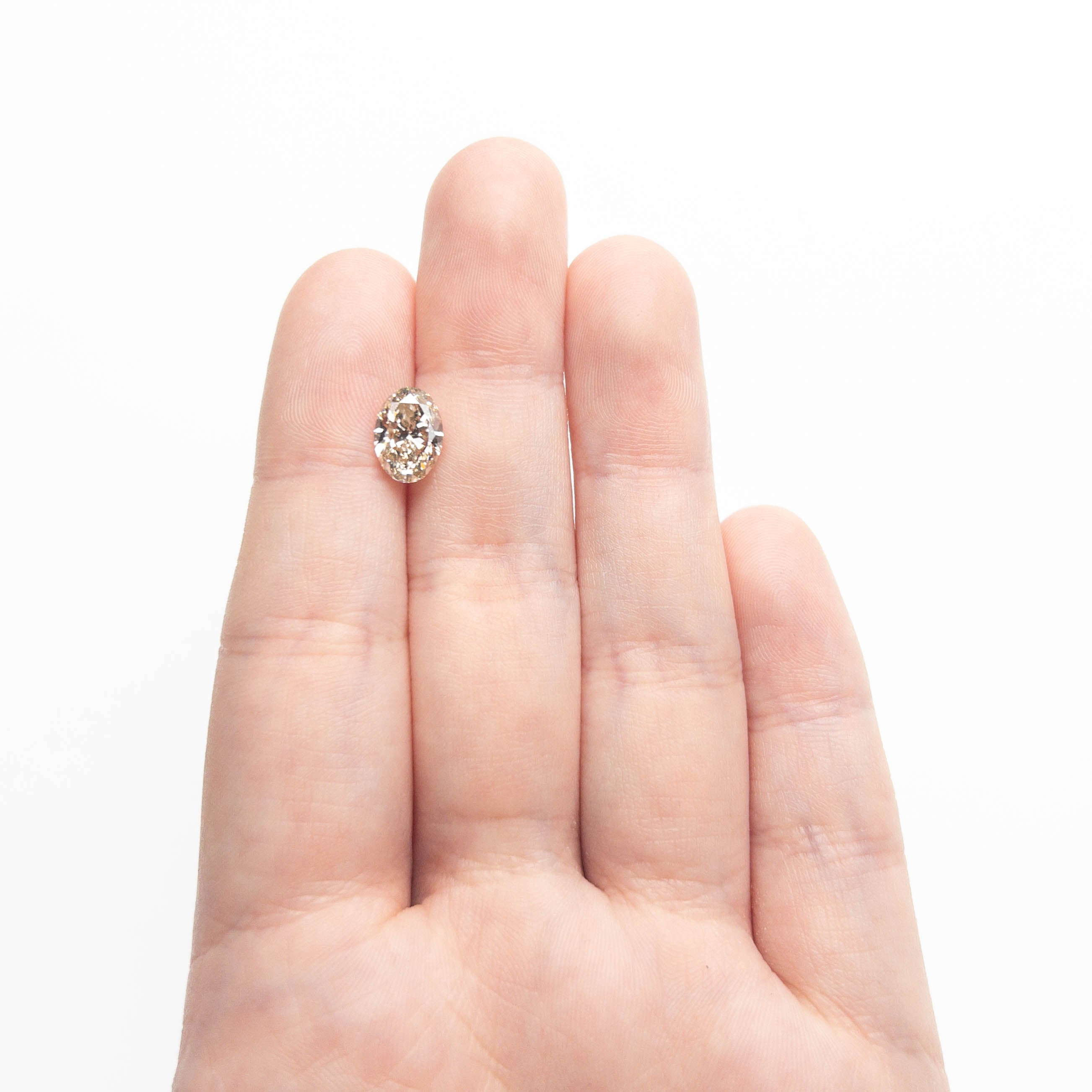 2.03ct 9.73x6.82x4.39mm SI2 Y-Z Oval Brilliant 27385-01