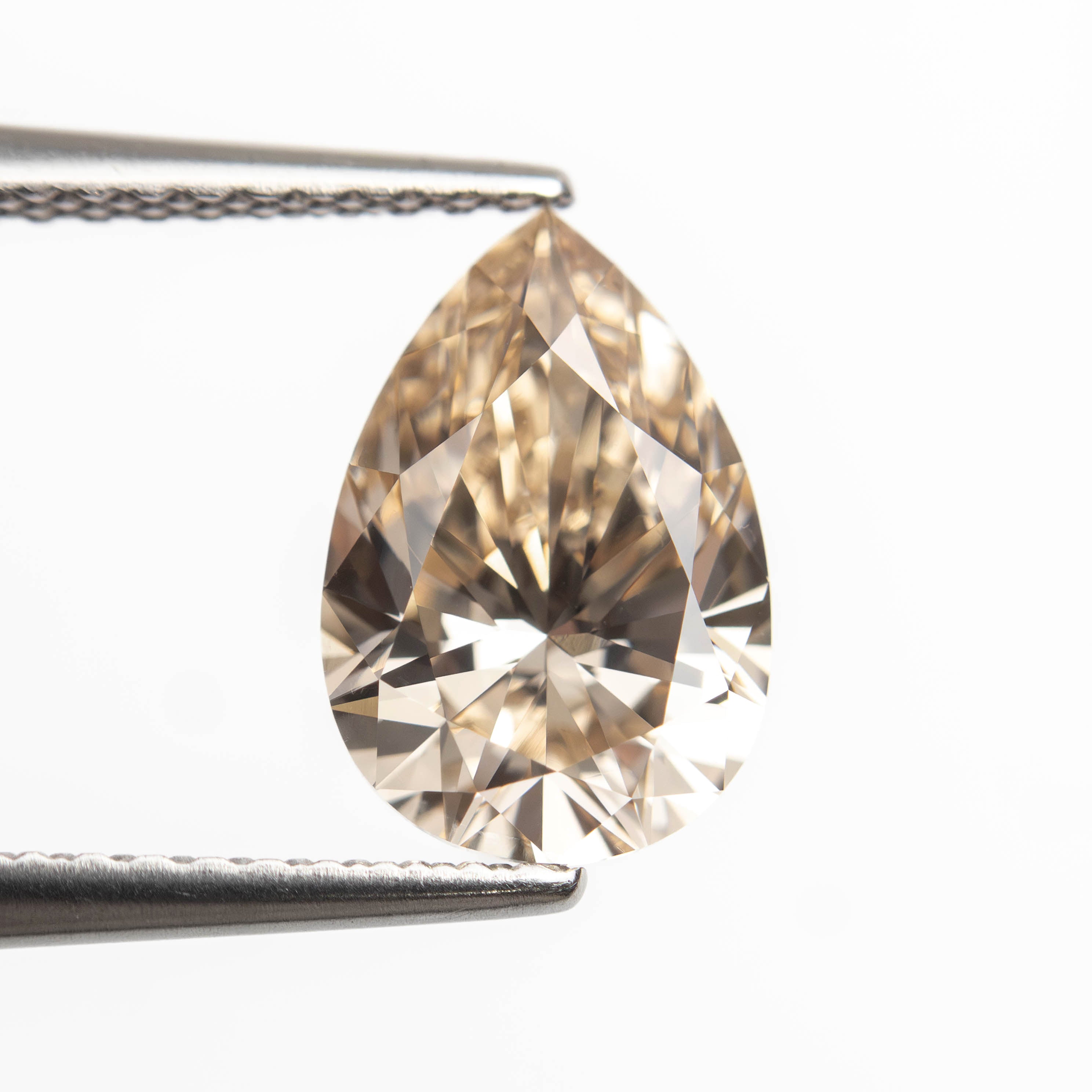 1.73ct 10.01x6.72x4.28mm VS2 C3 Pear Brilliant 27387-01