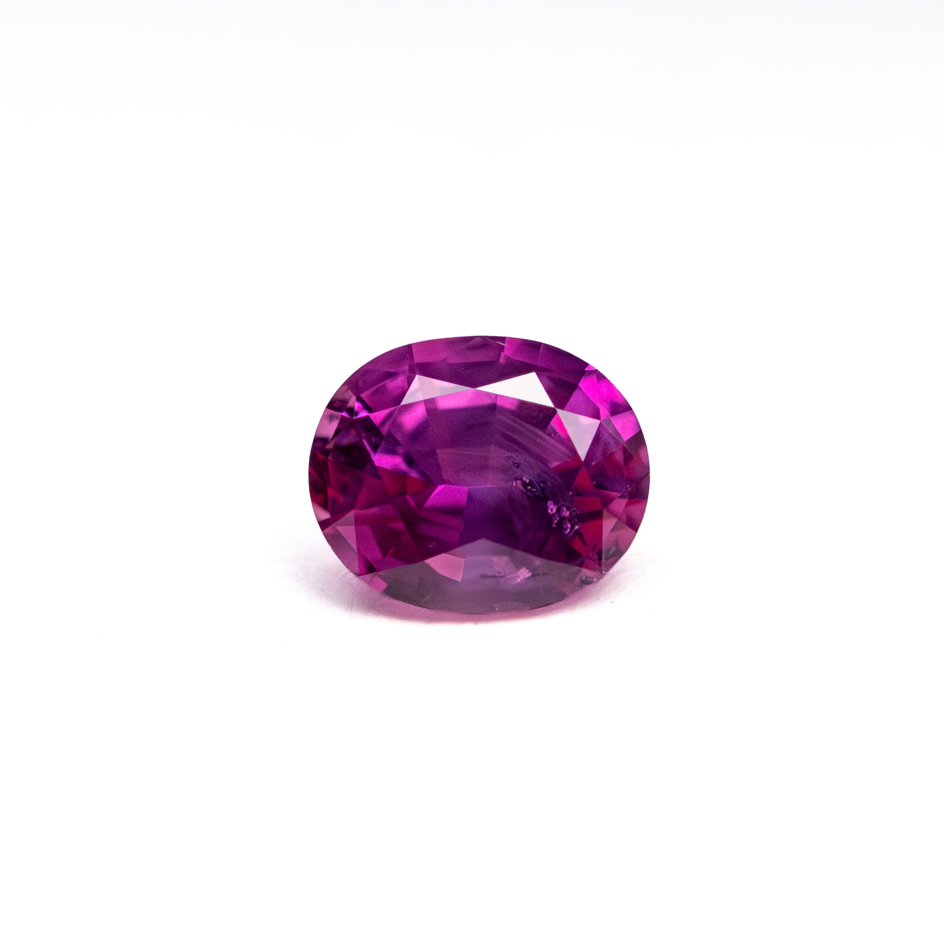 0.79ct 5.99x4.93x3.38mm Oval Brilliant Sapphire 27956-07