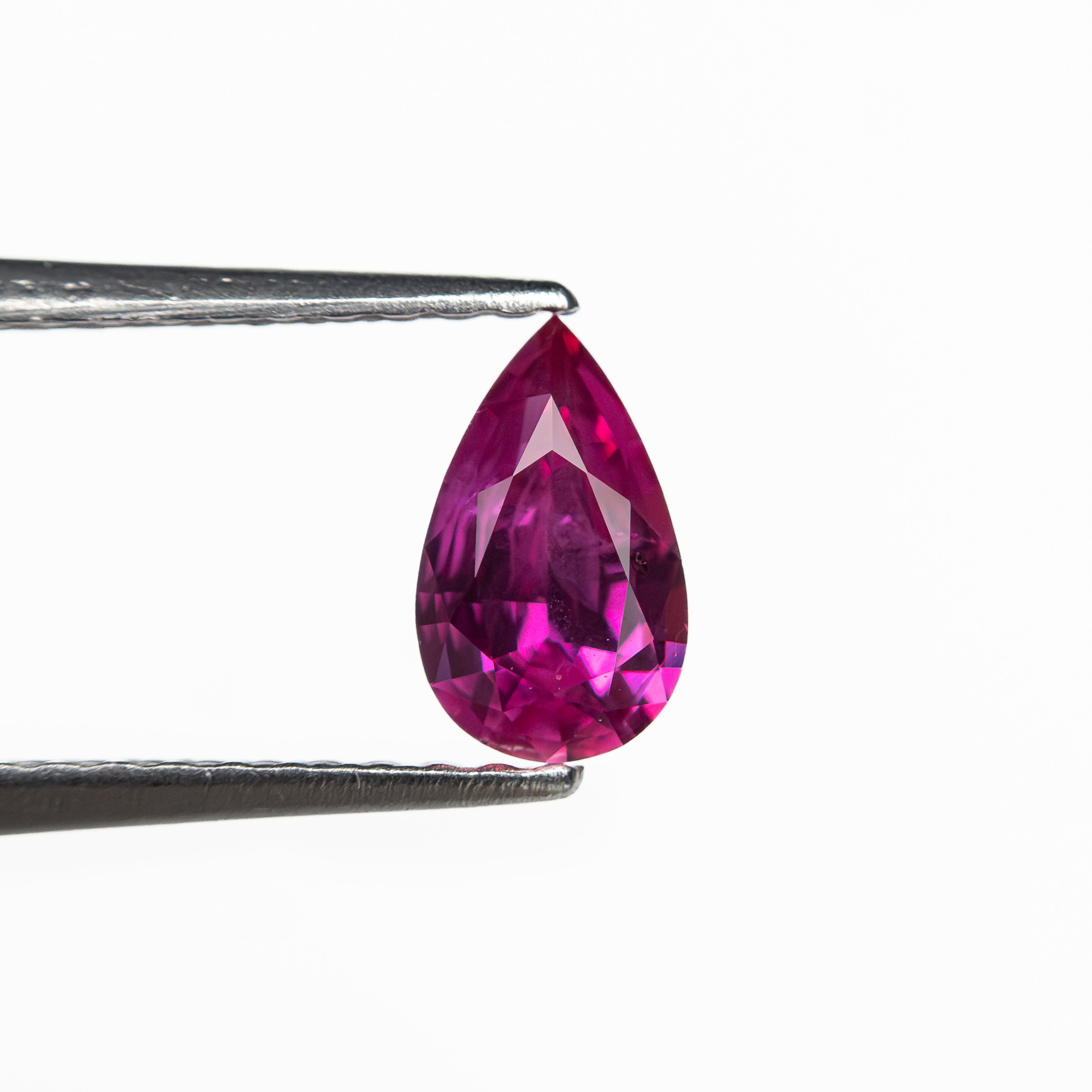 0.50ct 6.67x4.04x2.59mm Pear Brilliant Sapphire 27956-22