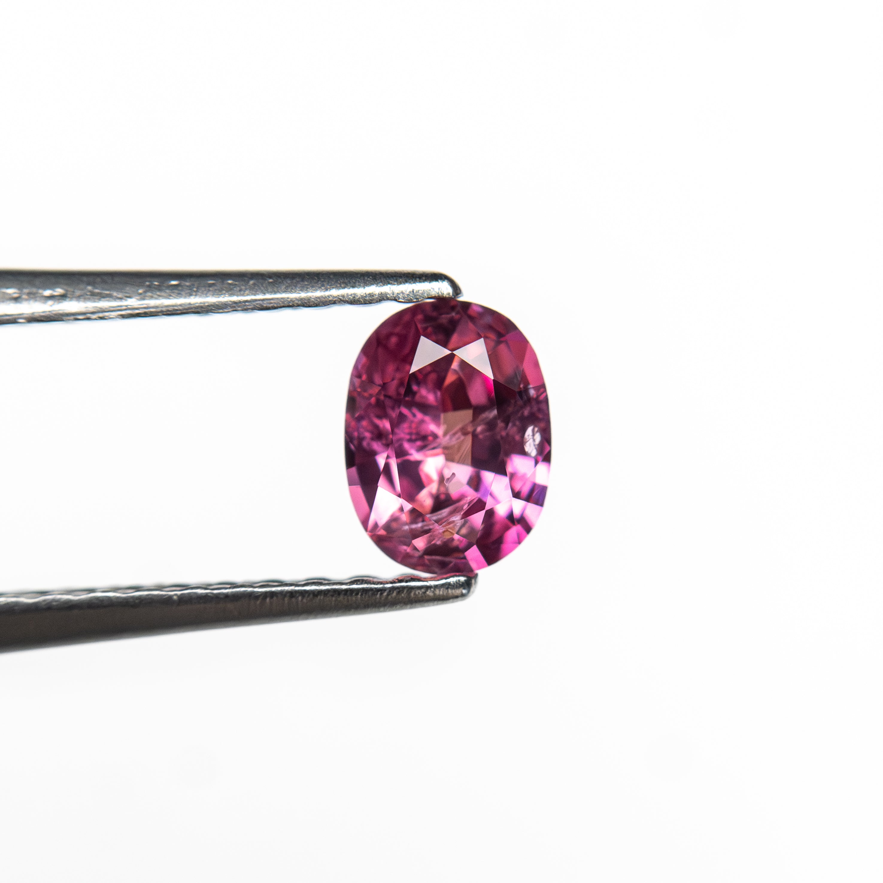 0.40ct 5.04x3.80x2.48mm Oval Brilliant Sapphire 27957-07