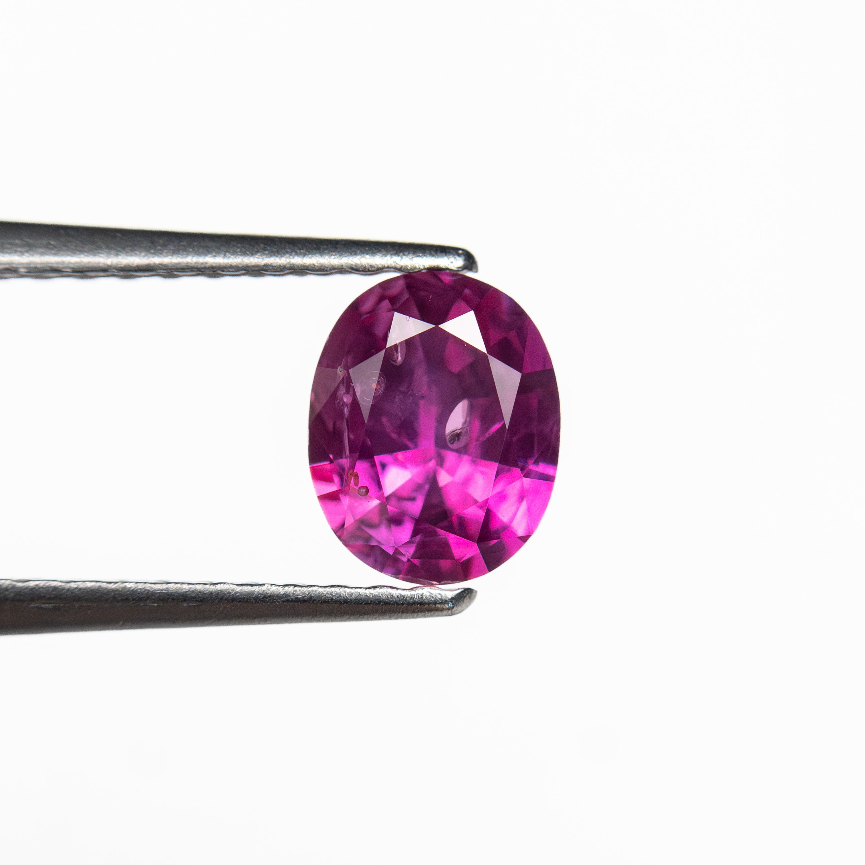 0.70ct 6.00x4.83x2.97mm Oval Brilliant Sapphire 27957-08