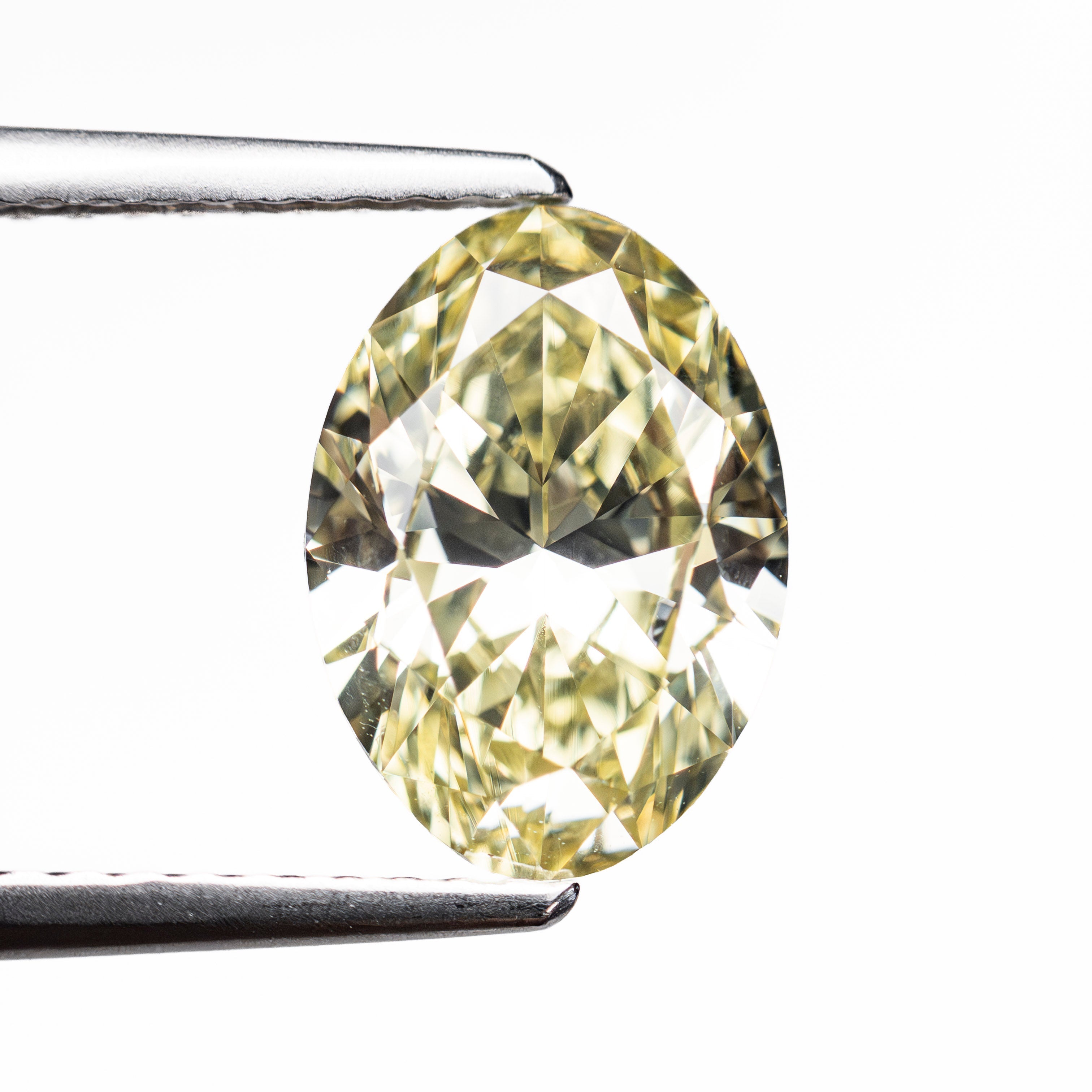 2.17ct 10.38x7.35x4.34mm VS1 Light Yellow Oval Brilliant 🇨🇦 27984-01
