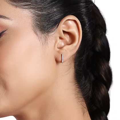 Tapered Diamond Bar Studs