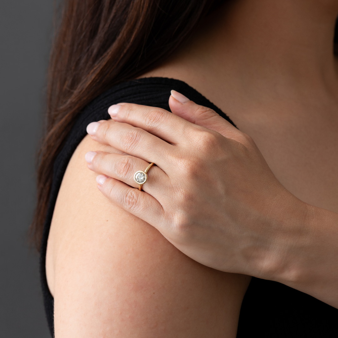 Commitment Collection: Violet Solitaire