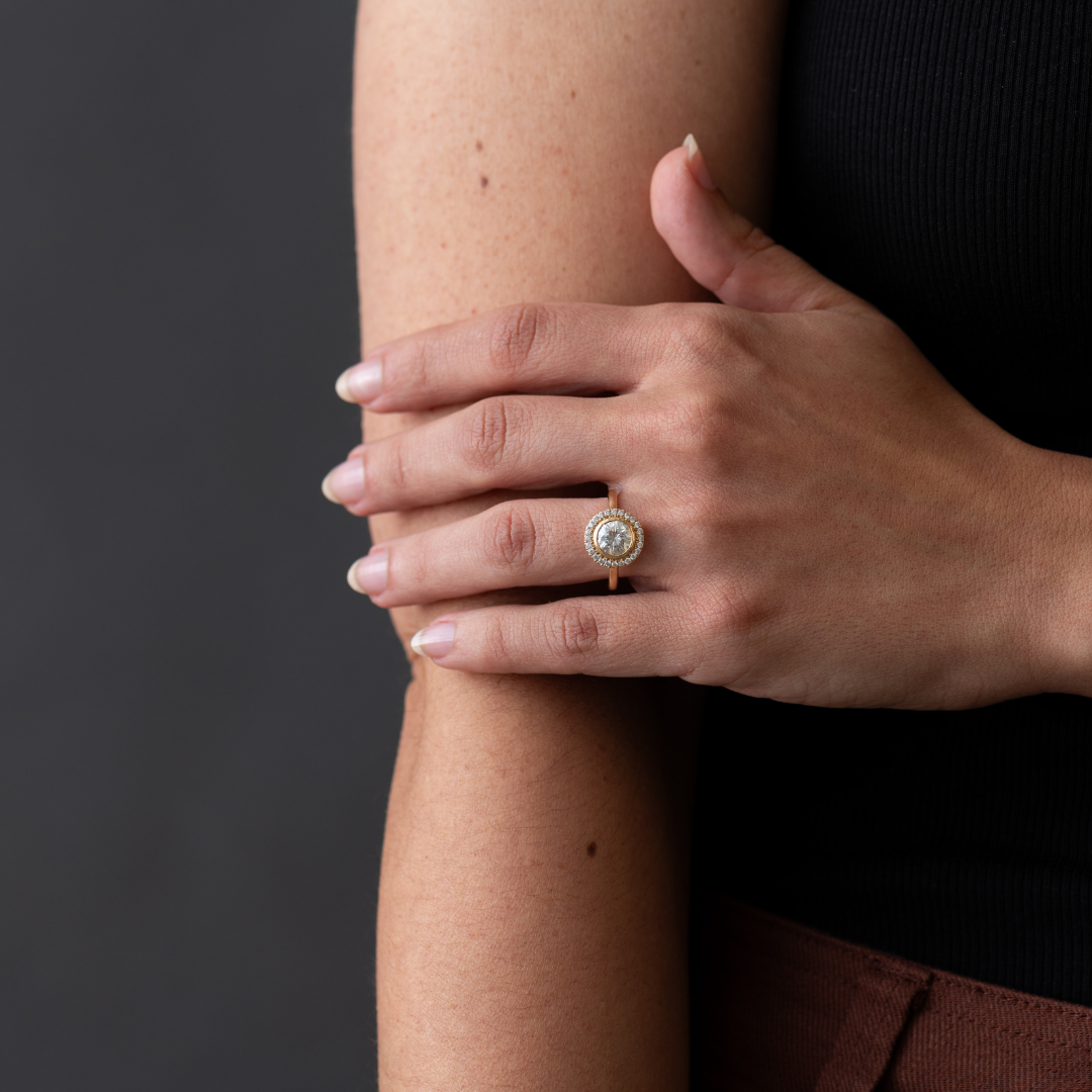 Commitment Collection: Dahlia Halo