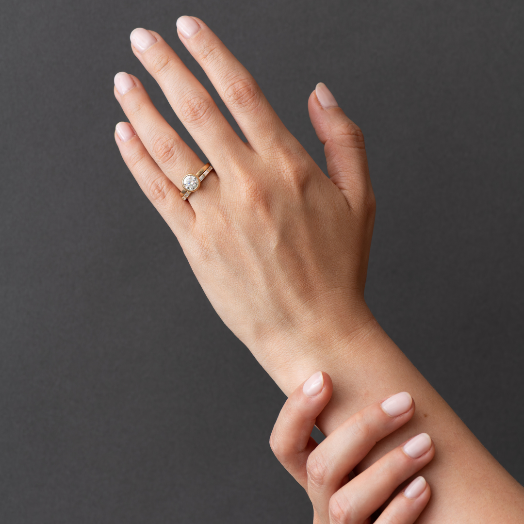 Commitment Collection: Daisy Solitaire