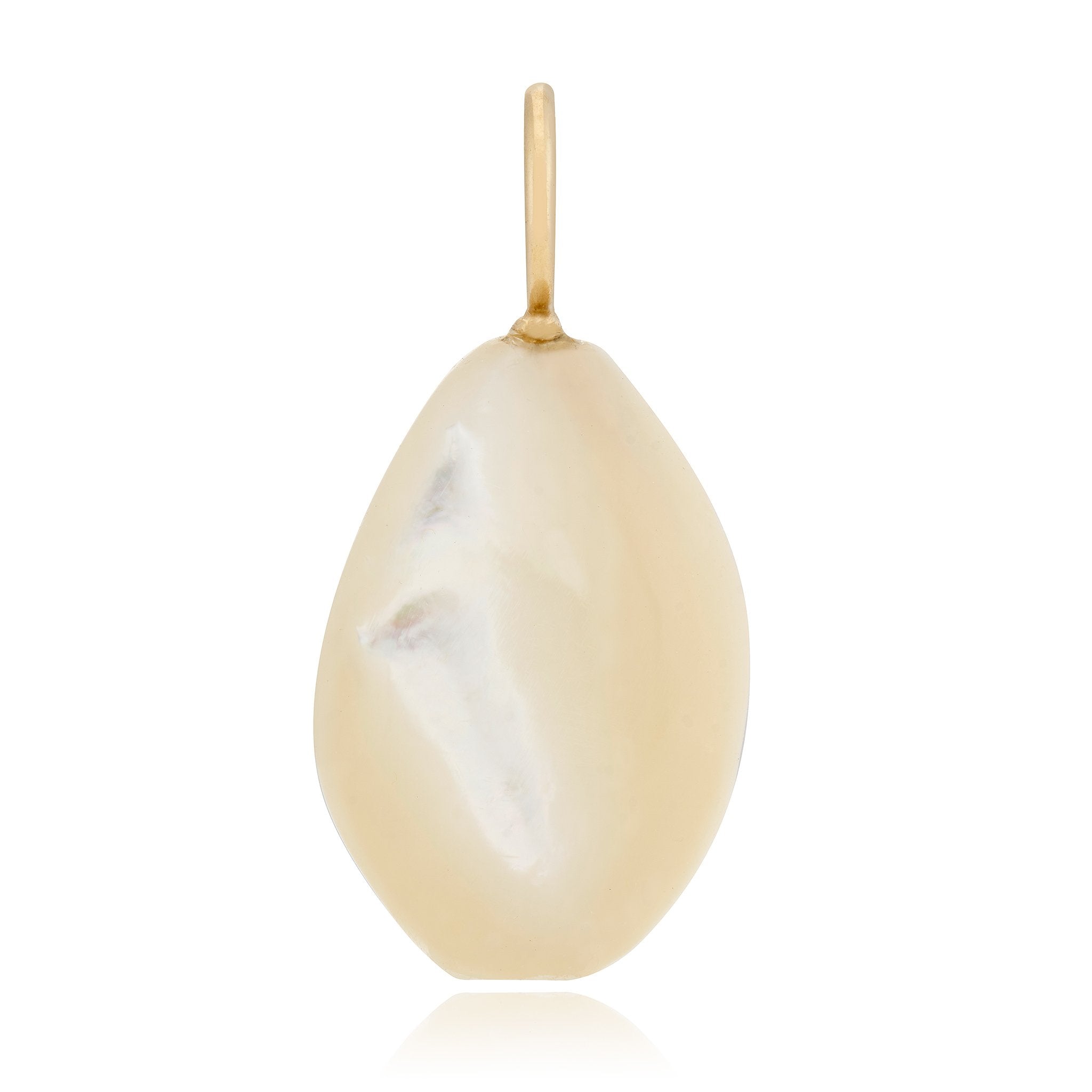 Small Cowrie Shell with Diamond
