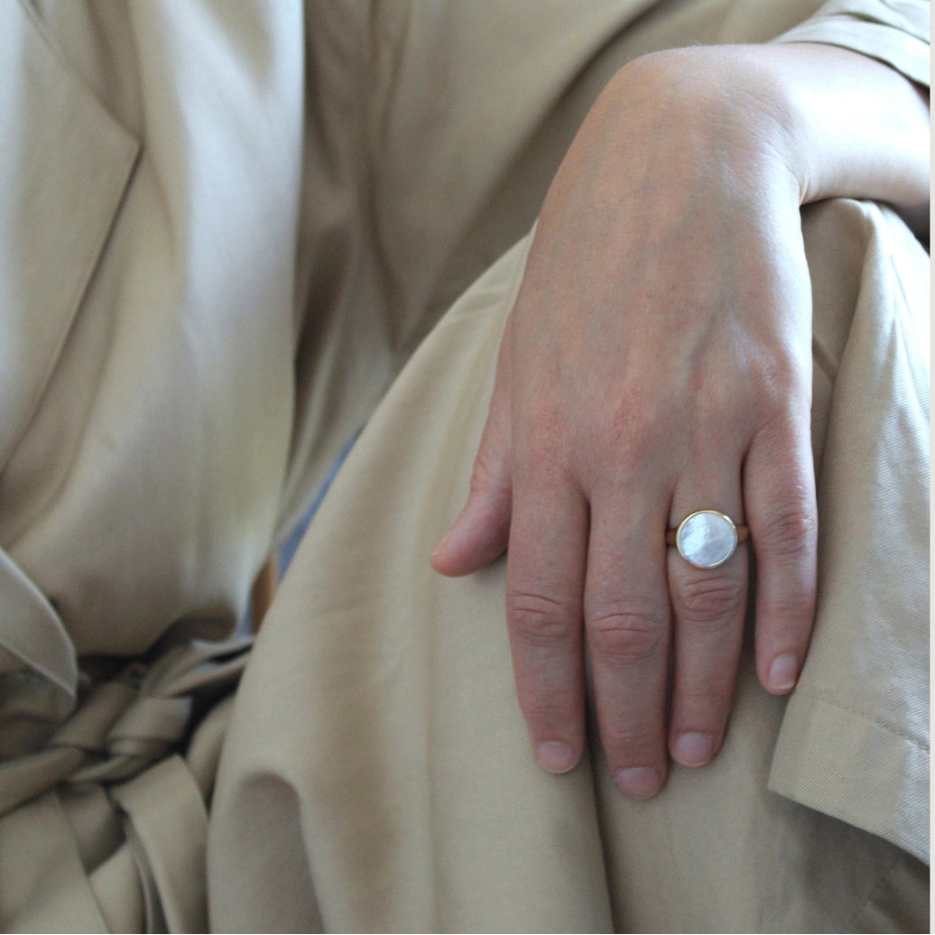 Mother of Pearl Lacuna Ring