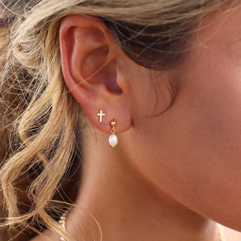 Pearla Studs