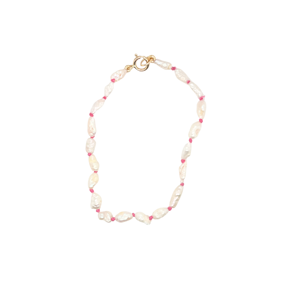 Heshi Pearl Bracelet with Pink Knotting