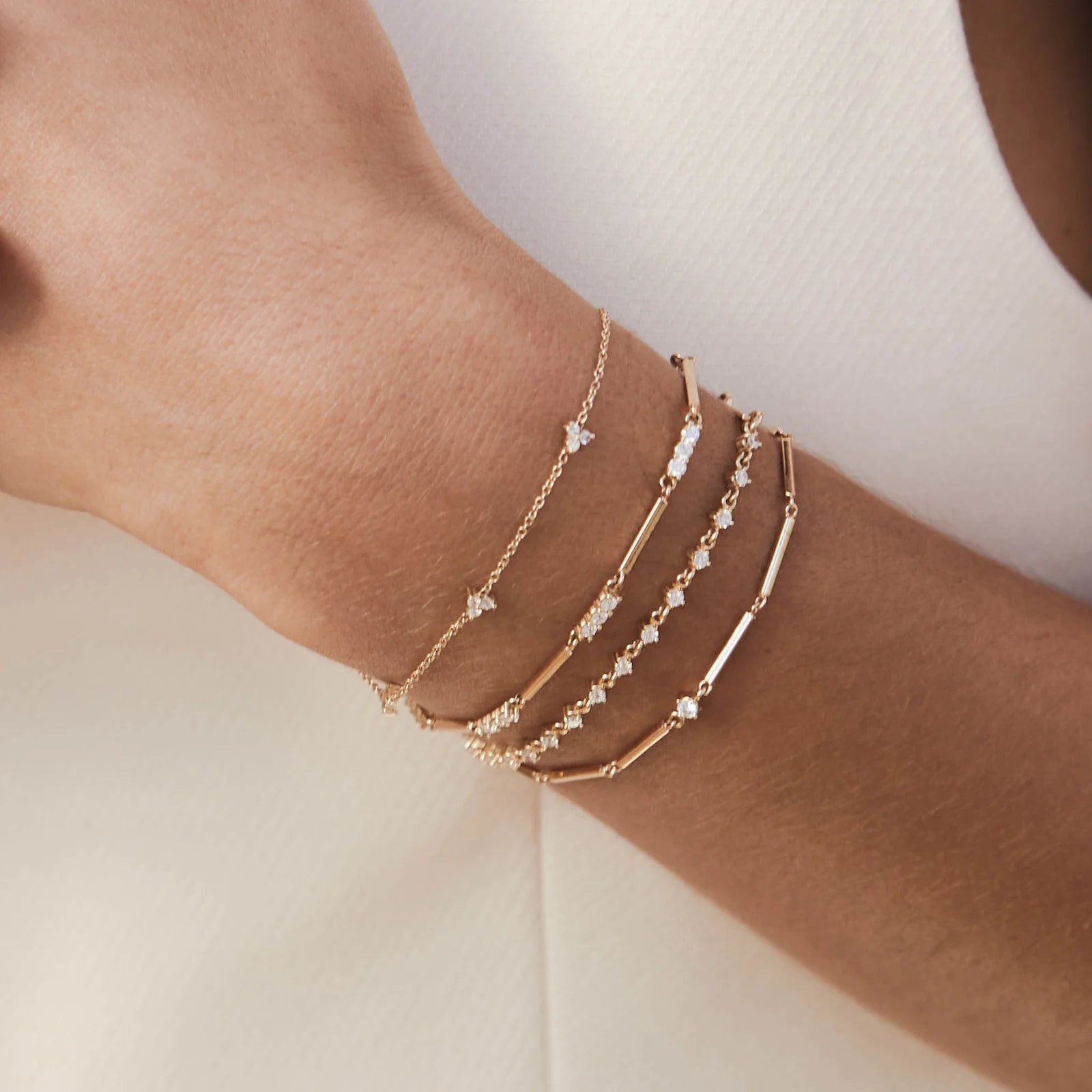 Single Diamond Gold Linked Bar Bracelet